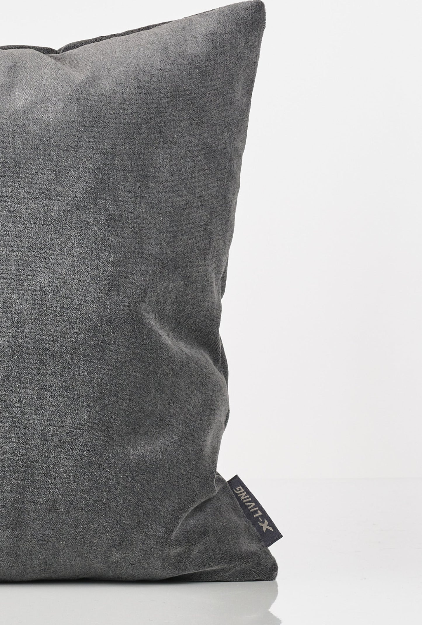HAARLEM Decorative velvet cushion - Dark Grey (42x42)