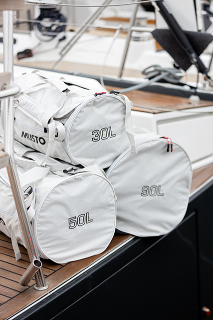 30 L Musto Duffel bag, Platinum